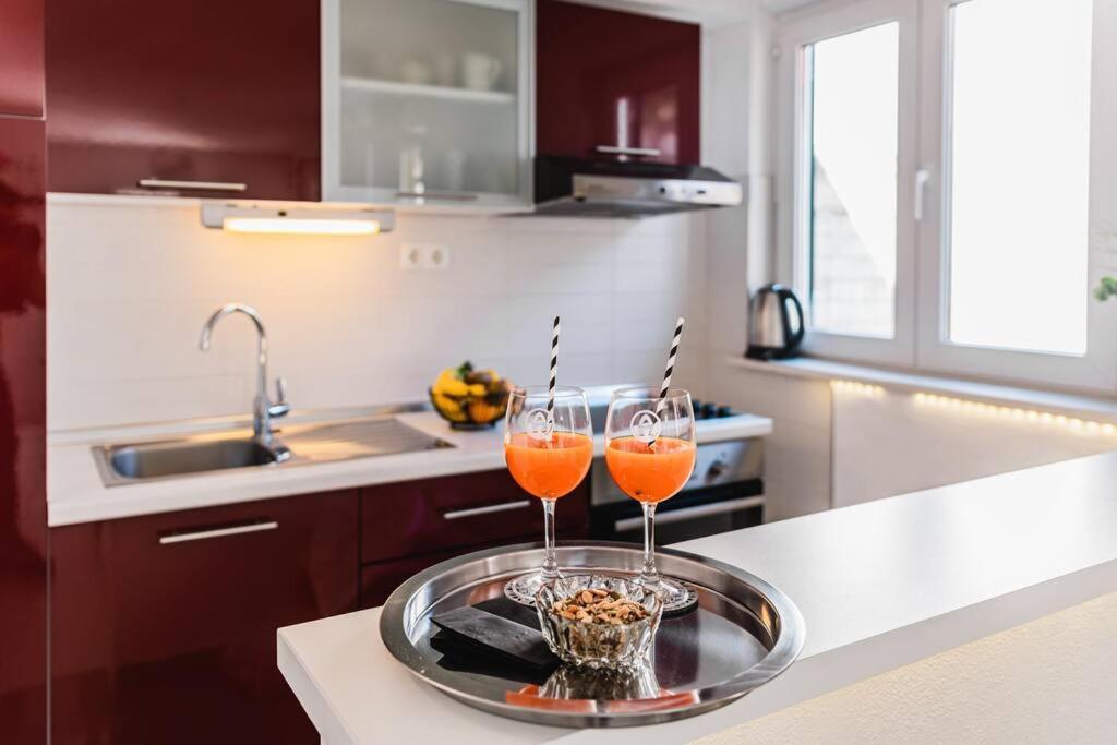 Holiday Home Marina-Renovated House In City Center Rogoznica  Exterior foto